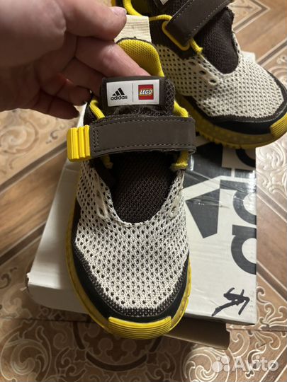 Кроссовки adidas lego