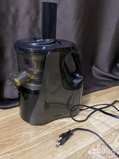 Соковыжималка шнековая