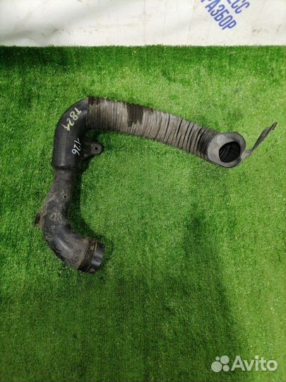 Патрубок воздушного фильтра Toyota Corolla седан