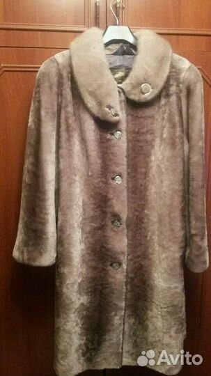 Шуба из мутона, с воротником из норки