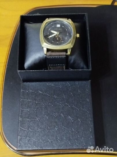 Очень редкая модель часов police PL11611J