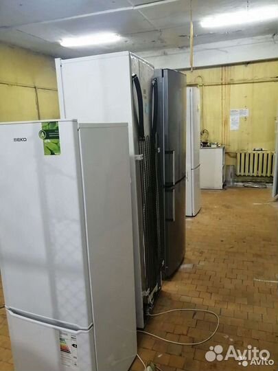 Холодильник Б/У в отличном состоянии Гарантия