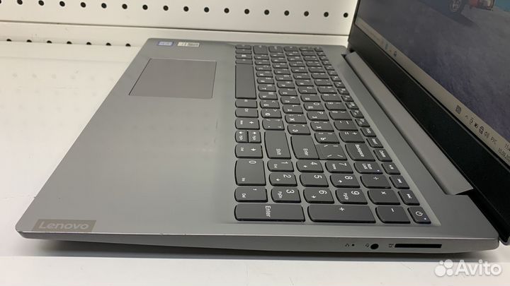 Витринный Lenovo Core i3 - 10/8/256 15.6 FHD