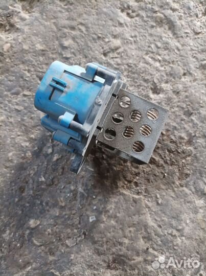 Блок управления вентилятором Peugeot Citroen