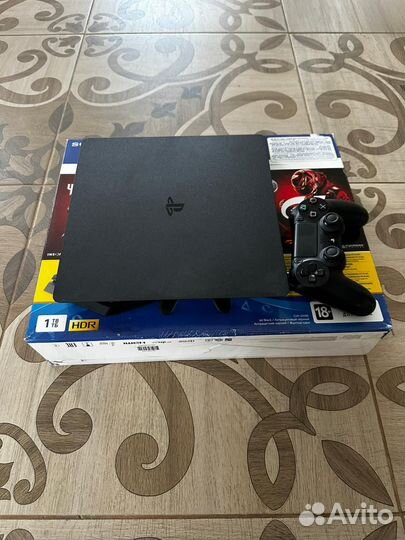 Игровая приставка ps4