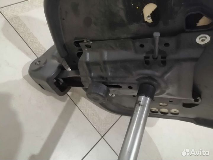 Газлифт для офисного кресла