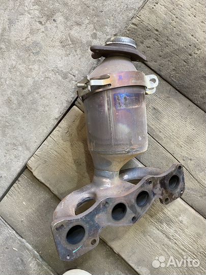 Выпускной коллектор renault logan 2