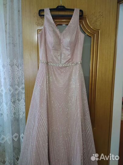 Вечернее платье в пол