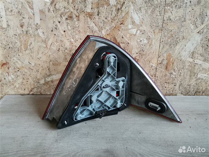 Фонарь задний левый Mercedes-Benz C-Class W203