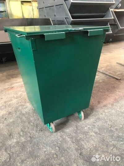 Мусорный контейнер