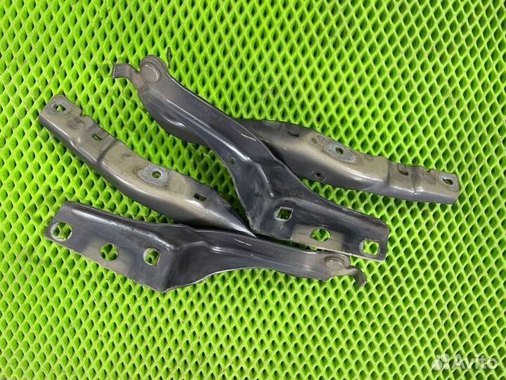 Петля капота правая левая Peugeot 308 1.6 2010