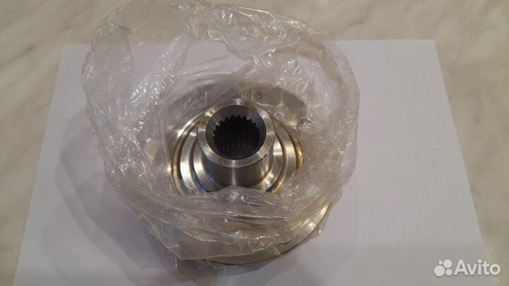 Ступица передняя VW Passat B3, Golf3, 357407615