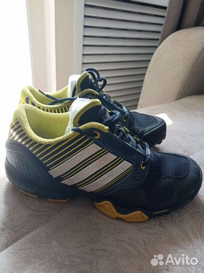 Кроссовки adidas для хоккея на траве