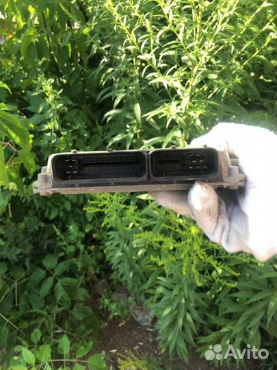 Блок управления двигателем эбу Golf 4 1.6