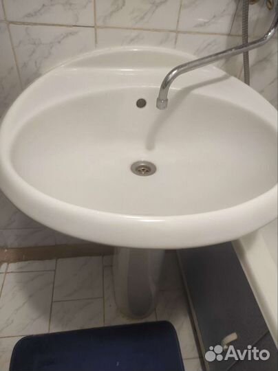 Раковина в ванную бу