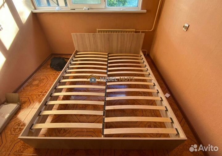 Кровать двуспальная