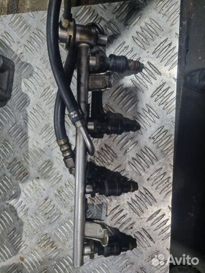 Топливная рампа Volkswagen Passat