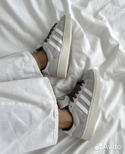 Кроссовки adidas кампус