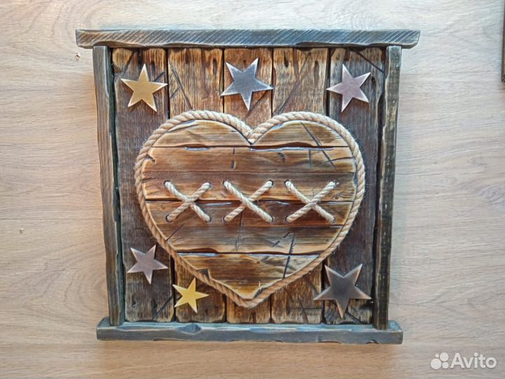 Панно из дерева