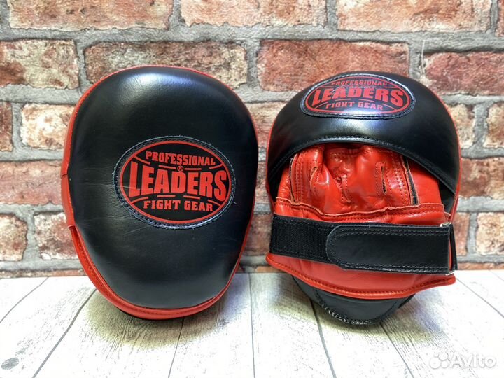 Лапы боксерские Leaders curved черно-красные
