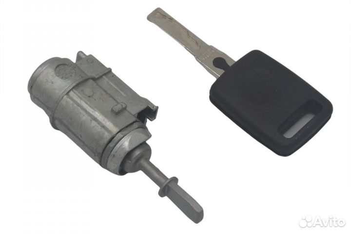 Личинка замка левой двери Audi A6 C5 B4 VAG