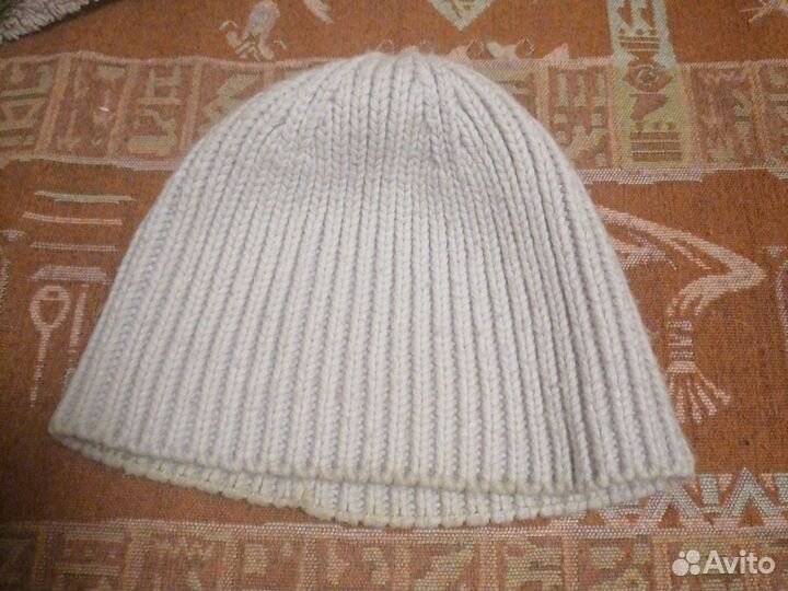 Шапки женские и одна унисекс