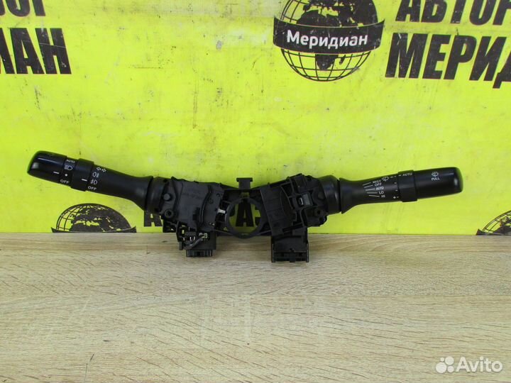 Подрулевой переключатель в сборе Тойота Камри 40