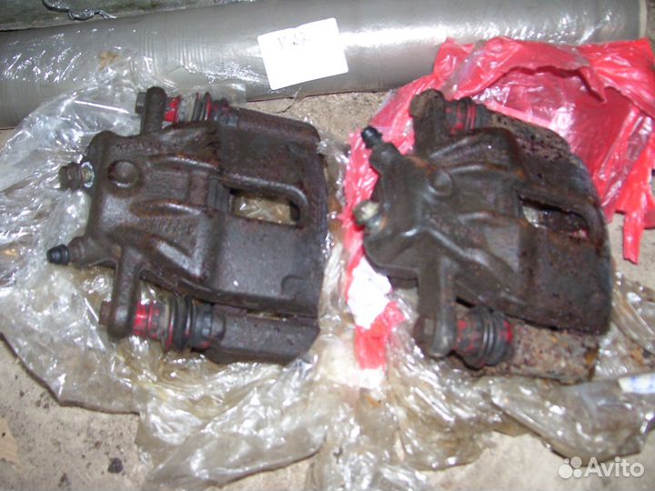 Ниссан микра К 12 суппорт