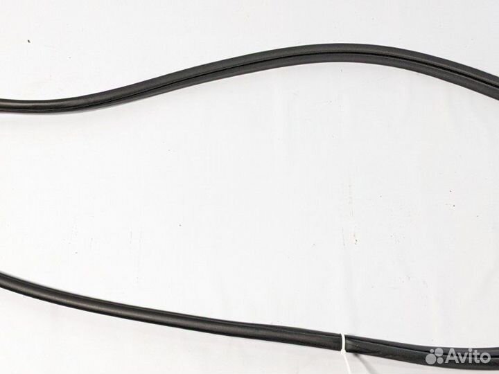 Уплотнитель проема двери передний левый Kia Optima