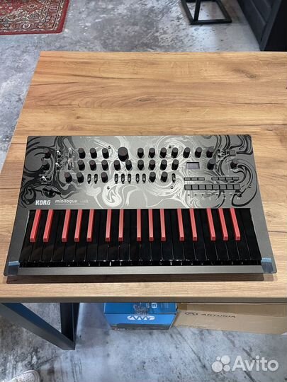 Korg minilogue bass