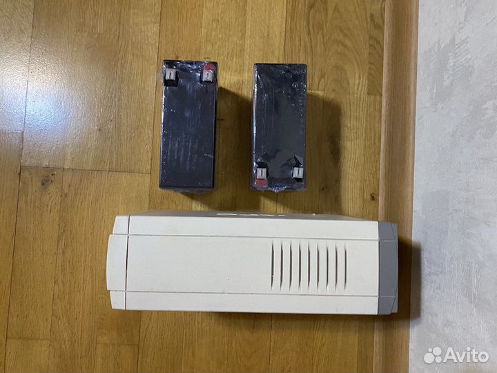 Источник бесперебойного питания APS Back-UPS 500