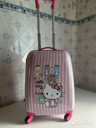 Детский чемодан для ручной клади