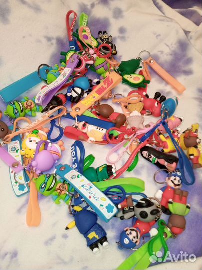 Брелоки, брелки фильма, сериала, аниме на телефон