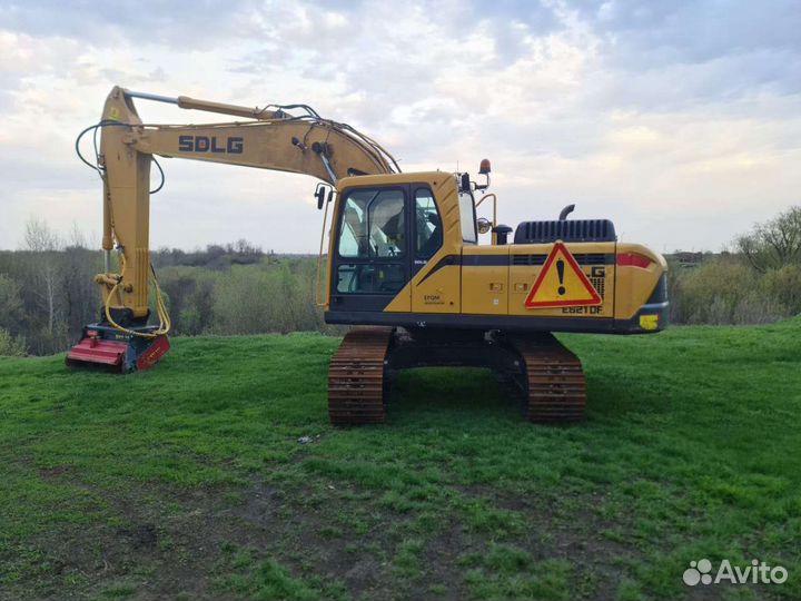 Услуги гусеничного экскаватора