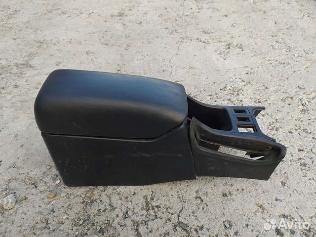 Бардачок toyota avensis