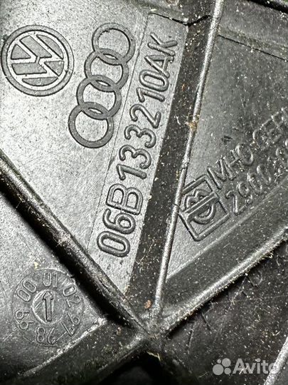 Коллектор впускной Volkswagen Passat 1.9 1999