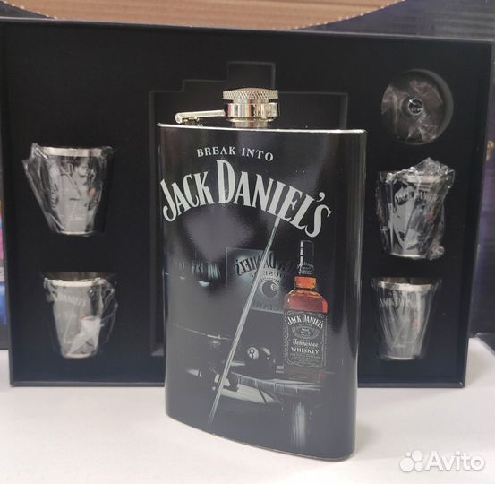 Фляжка, подарочный набор со стопками Jack