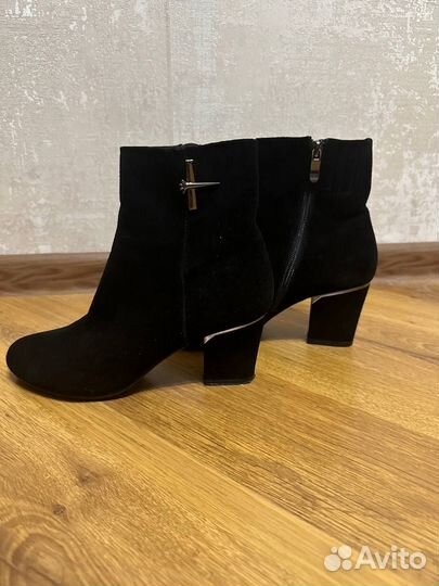 Полусапожки женские 38 размера