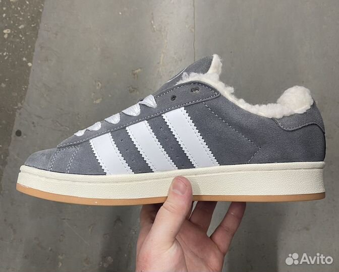 Зимние кроссовки с мехом Adidas (40-45)