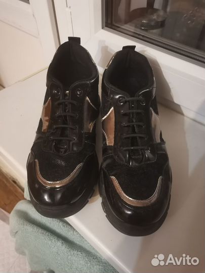 Ботинки женские