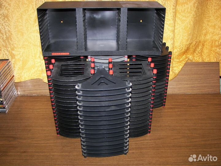 Диски MP3 DVD Видеокасеты