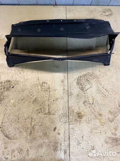 Porsche Panamera 970 Дефлектор Радиатора