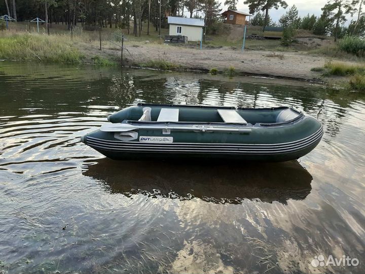 Лодка с мотором