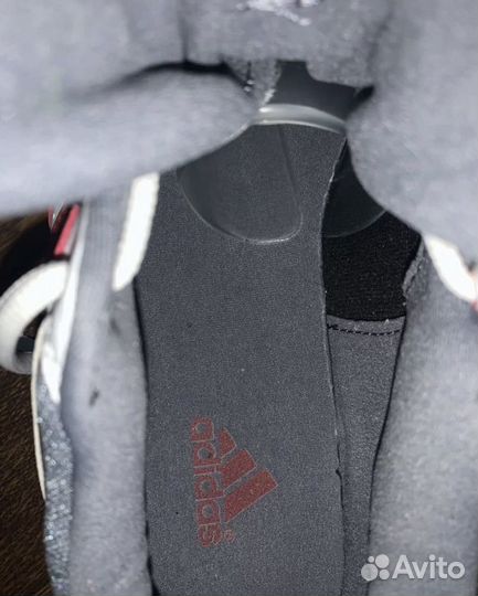 Оригинальные кроссовки adidas