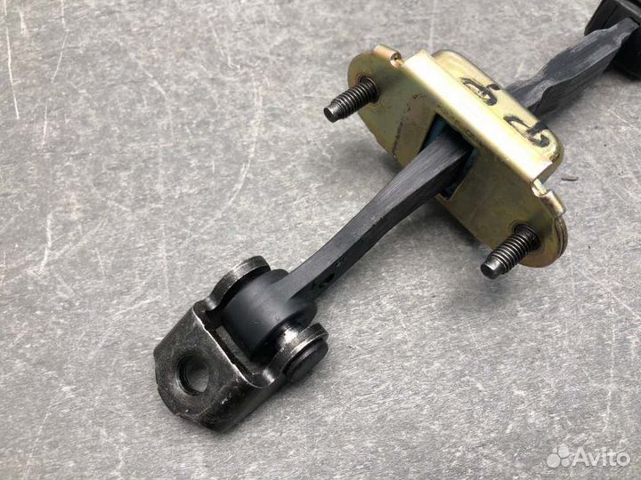 Ограничитель двери передний правый Ford Focus DNW