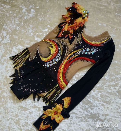 Купальник для художественной гимнастики 135