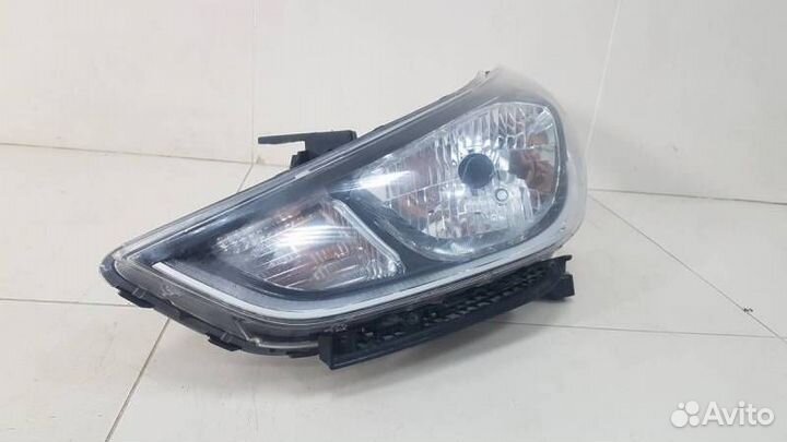 Фара левая Hyundai Solaris