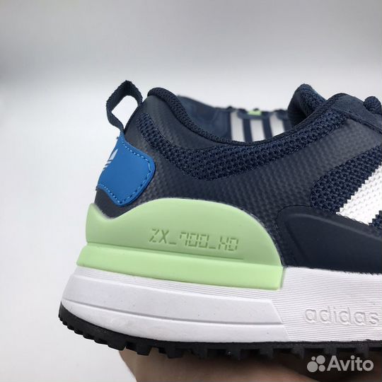 Кроссовки мужские Adidas ZX 700