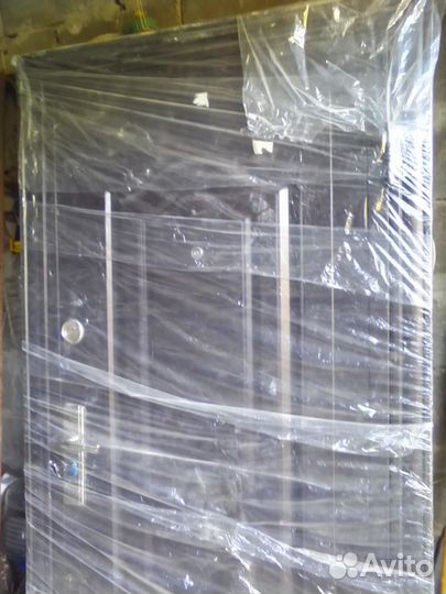 Дверь входная металлическая бу