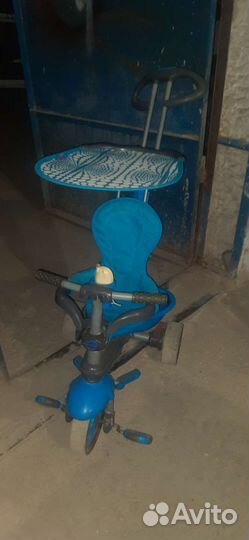 Велосипед детский трехколесный с ручкой